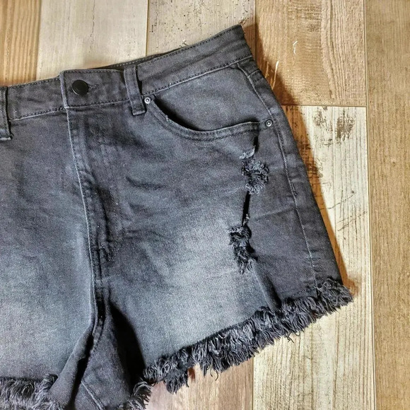 No Boundaries Raw Hem Cutoff Jean Shorts Distressed Black Size 15 Juniors - Picture 10 of 12